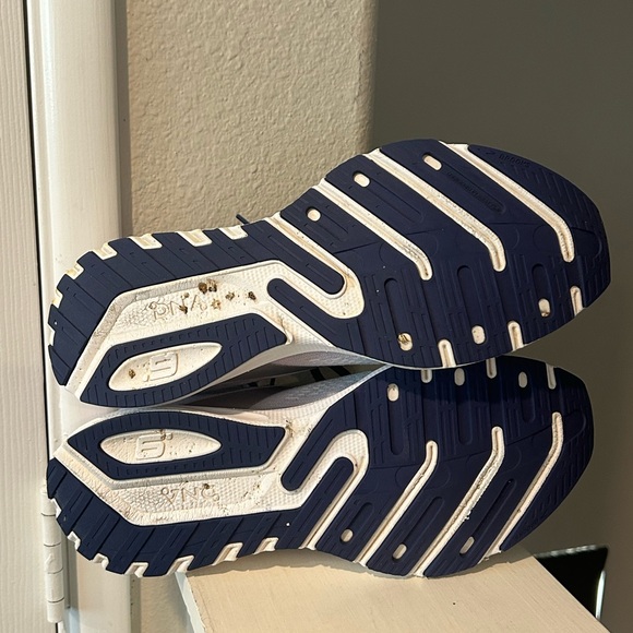 Brooks Launch 9 Shoes Athletic Running Gym Sneakers Womens Sz 9.5 Lilac Purple - Picture 9 of 12